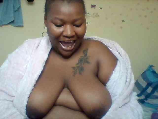 SinfullySweet webcam
