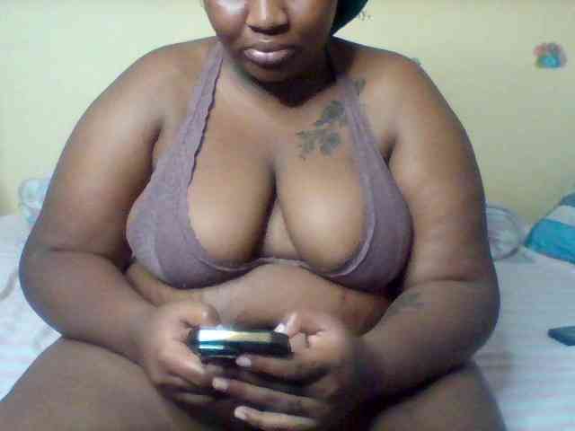 SinfullySweet webcam