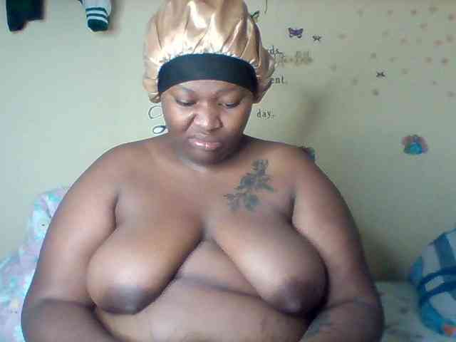 SinfullySweet webcam