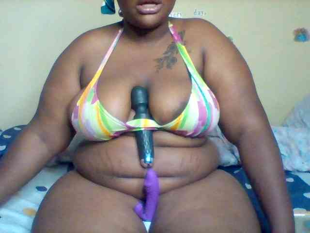 SinfullySweet webcam
