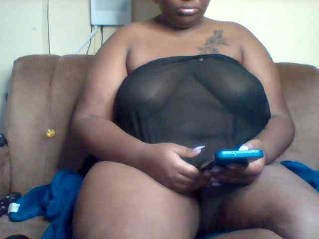 SinfullySweet webcam