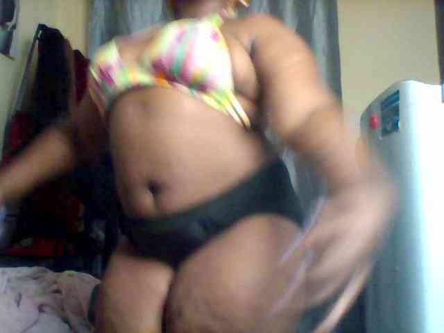 SinfullySweet webcam