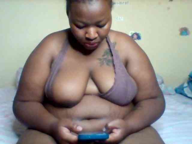 SinfullySweet webcam