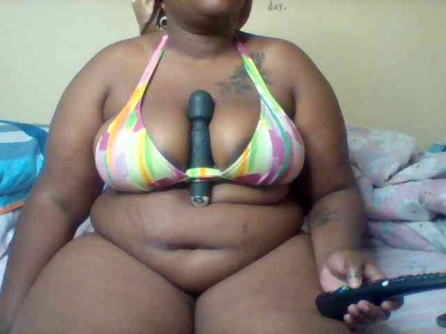 SinfullySweet webcam