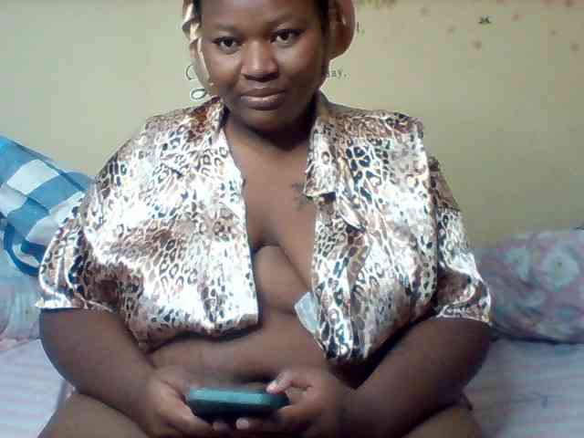 SinfullySweet webcam