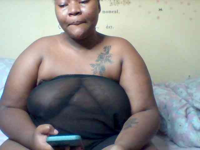 SinfullySweet webcam