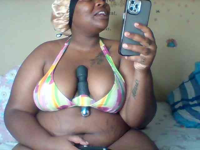 SinfullySweet webcam
