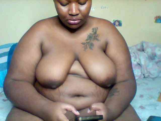 SinfullySweet webcam