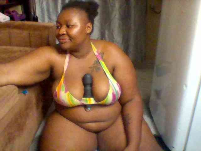 SinfullySweet webcam