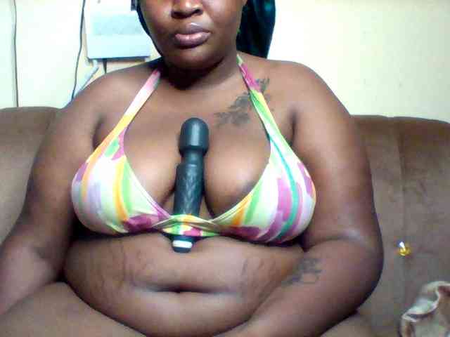 SinfullySweet webcam
