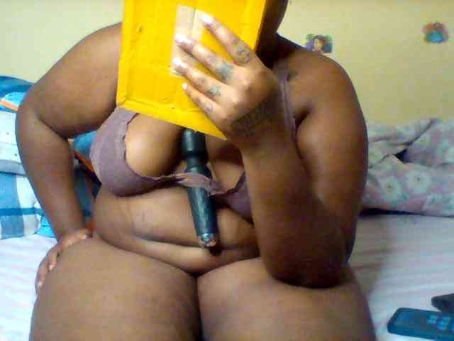 SinfullySweet webcam