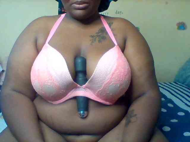 SinfullySweet webcam