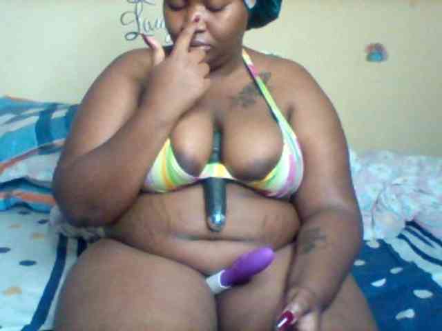 SinfullySweet webcam