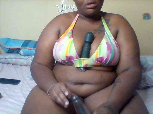 SinfullySweet webcam