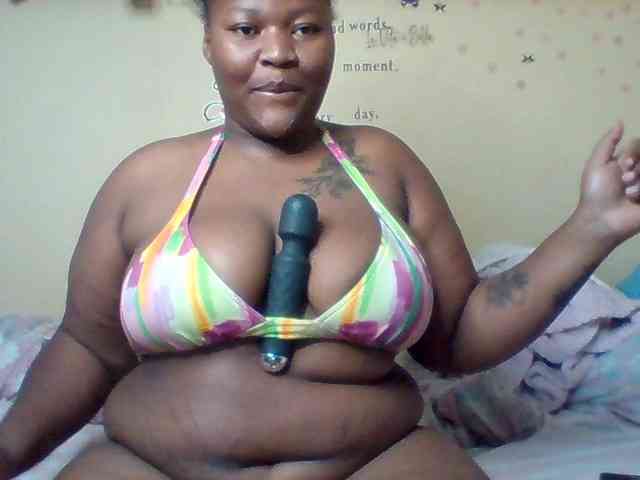 SinfullySweet webcam