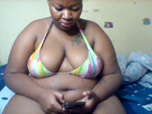 SinfullySweet webcam