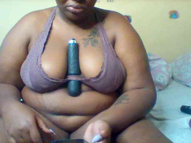 SinfullySweet webcam