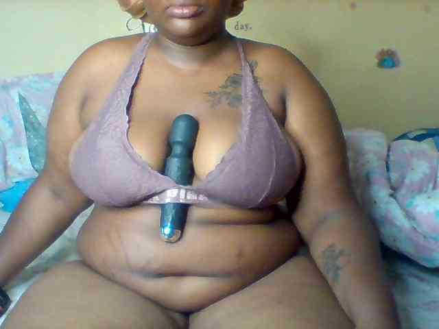 SinfullySweet webcam