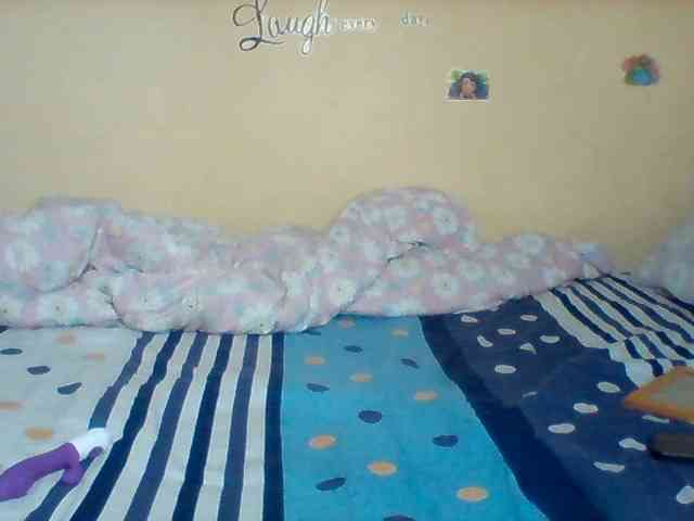 SinfullySweet webcam