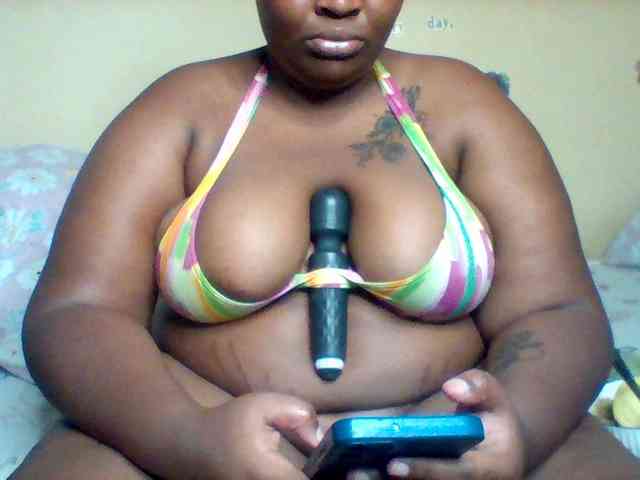 SinfullySweet webcam