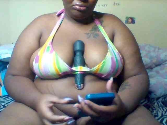 SinfullySweet webcam