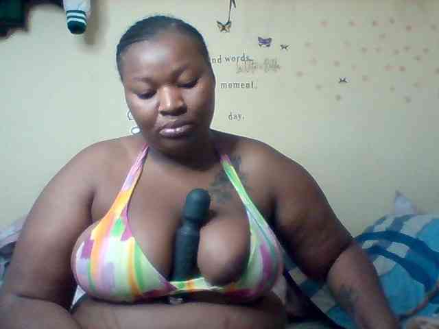 SinfullySweet webcam