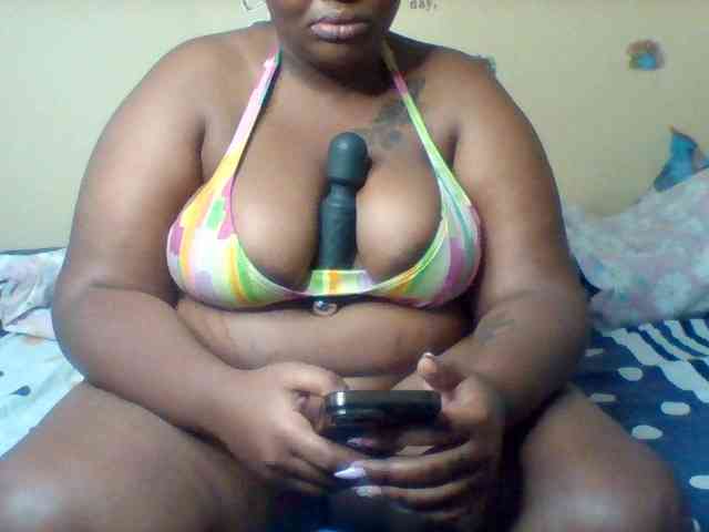 SinfullySweet webcam