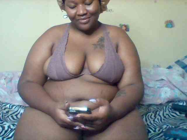 SinfullySweet webcam