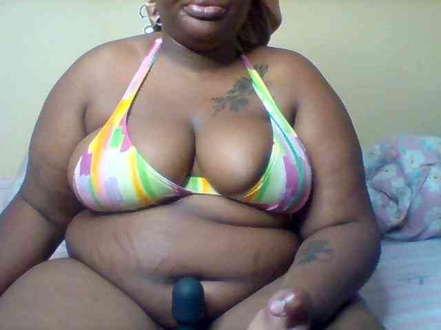 SinfullySweet webcam