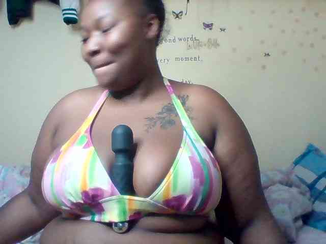 SinfullySweet webcam