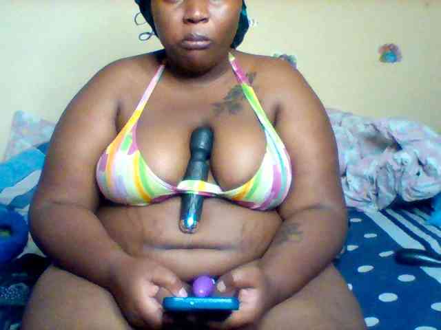 SinfullySweet webcam