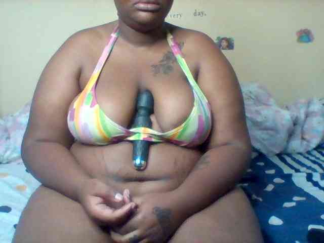 SinfullySweet webcam