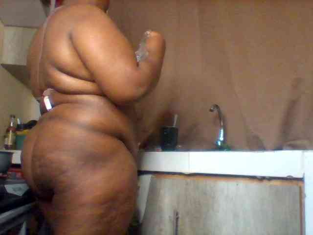 SinfullySweet webcam