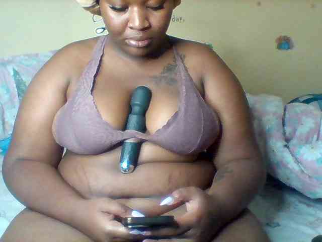 SinfullySweet webcam