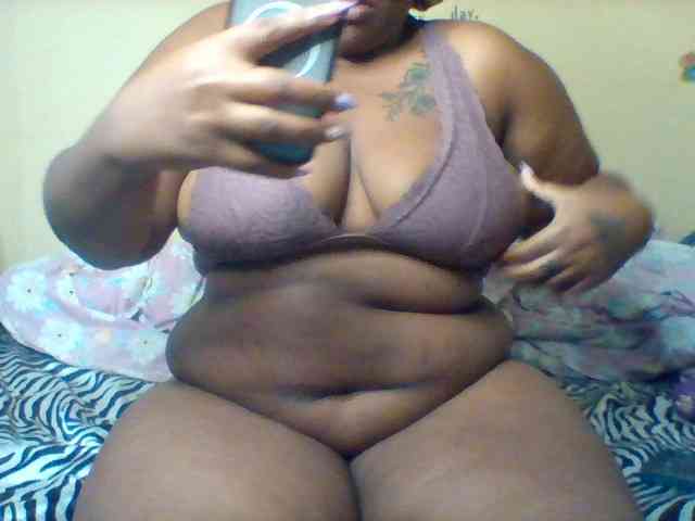 SinfullySweet webcam