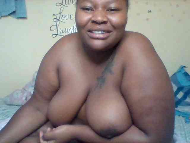 SinfullySweet webcam