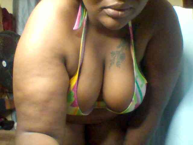 SinfullySweet webcam