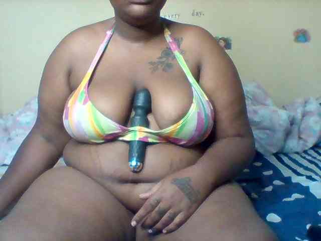 SinfullySweet webcam