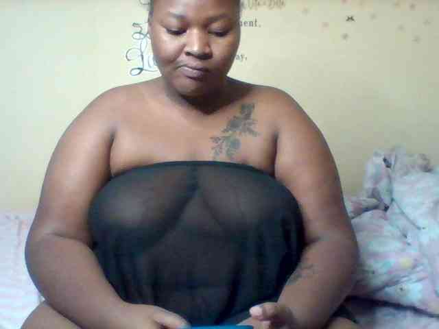 SinfullySweet webcam