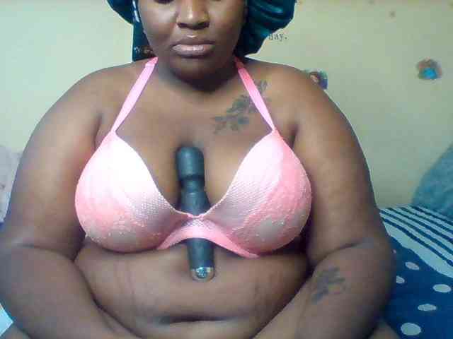 SinfullySweet webcam