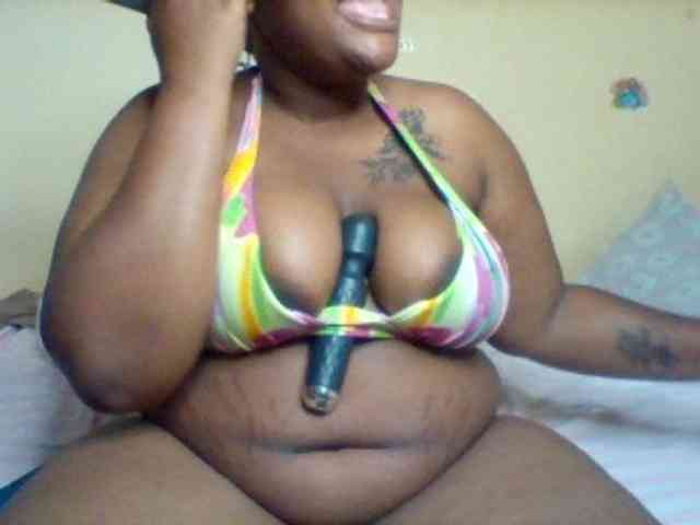 SinfullySweet webcam