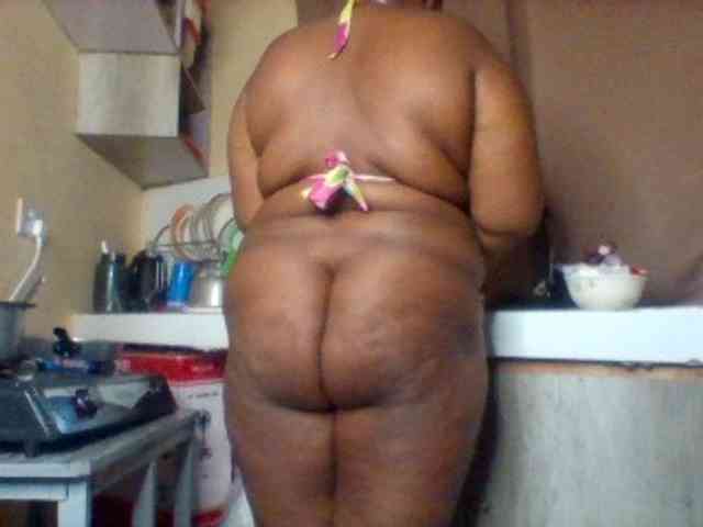 SinfullySweet webcam