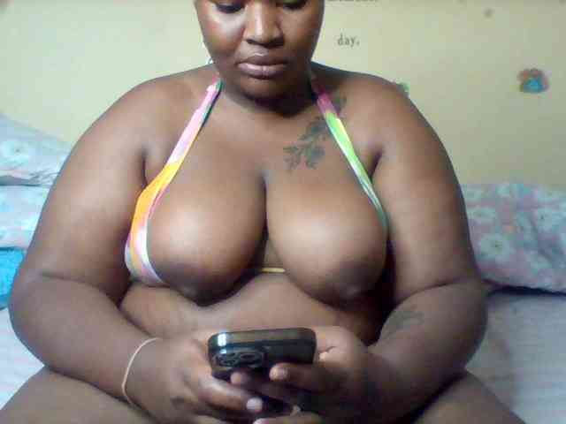 SinfullySweet webcam