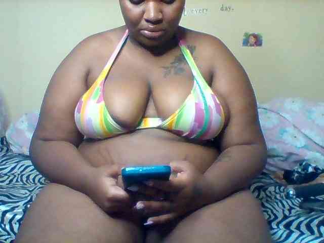 SinfullySweet webcam