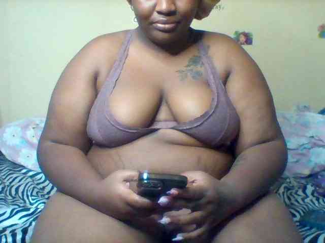 SinfullySweet webcam