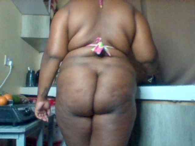 SinfullySweet webcam