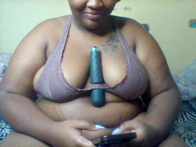SinfullySweet webcam