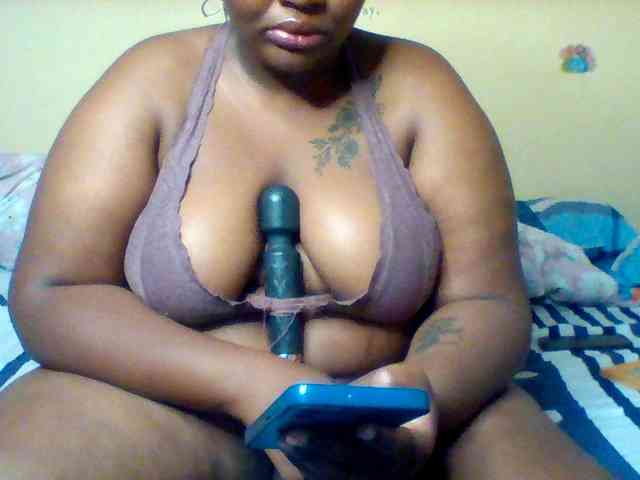 SinfullySweet webcam