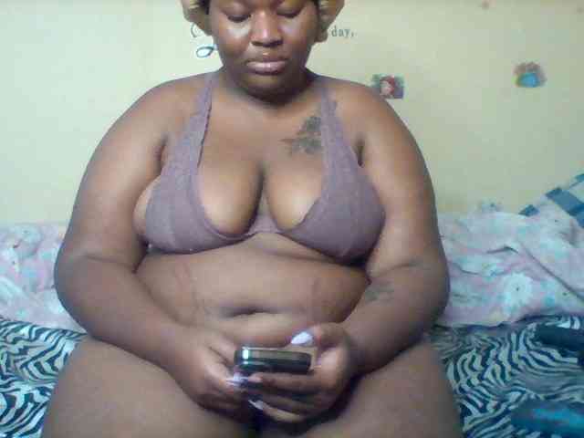 SinfullySweet webcam