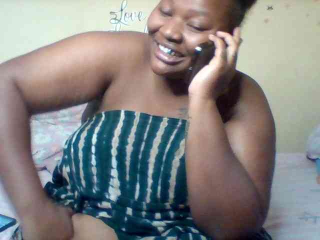 SinfullySweet webcam